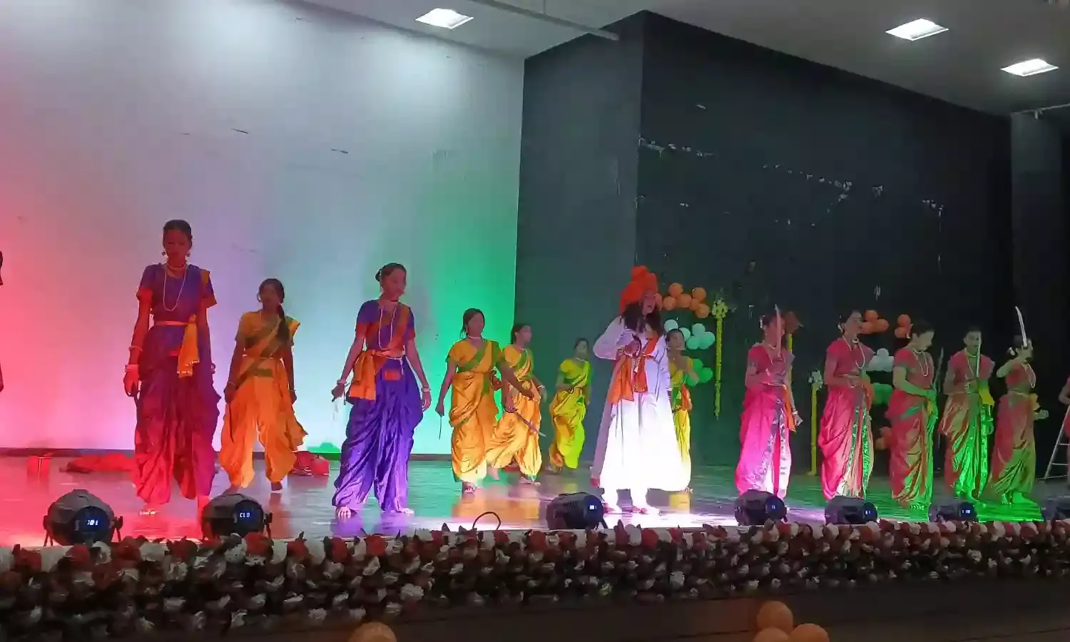 पूर्व संध्या पर सांस्कृतिक कार्यक्रम का  आयोजन