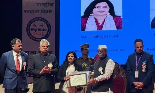 16वें राष्ट्रीय मतदाता दिवस 2026 पर राज्य स्तरीय समारोह में उप जिला निर्वाचन अधिकारी प्रभा गौतम सम्मानित