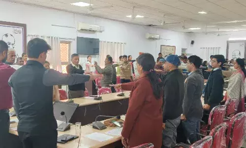 16वें राष्ट्रीय मतदाता दिवस पर SIR-2026 में उत्कृष्ट कार्य करने वाले बीएलओ, सुपरवाइजर एवं कार्मिक हुए सम्मानित 16वें राष्ट्रीय मतदाता दिवस पर SIR-2026 में उत्कृष्ट कार्य करने वाले बीएलओ, सुपरवाइजर एवं कार्मिक हुए सम्मानित