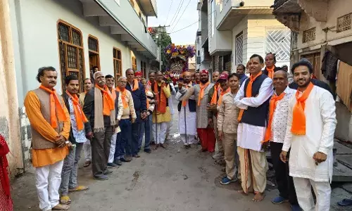 धूमधाम से निकली माता दधिमथी की सवारी, पुष्प वर्षा से महक उठा आजादनगर धूमधाम से निकली माता दधिमथी की सवारी, पुष्प वर्षा से महक उठा आजादनगर