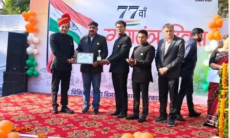 उत्कृष्ट सामाजिक सेवा के लिए जवाहर फाउंडेशन के संस्थापक रिजु झुनझुनवाला राज्य स्तर पर सम्मानित उत्कृष्ट सामाजिक सेवा के लिए जवाहर फाउंडेशन के संस्थापक रिजु झुनझुनवाला राज्य स्तर पर सम्मानित