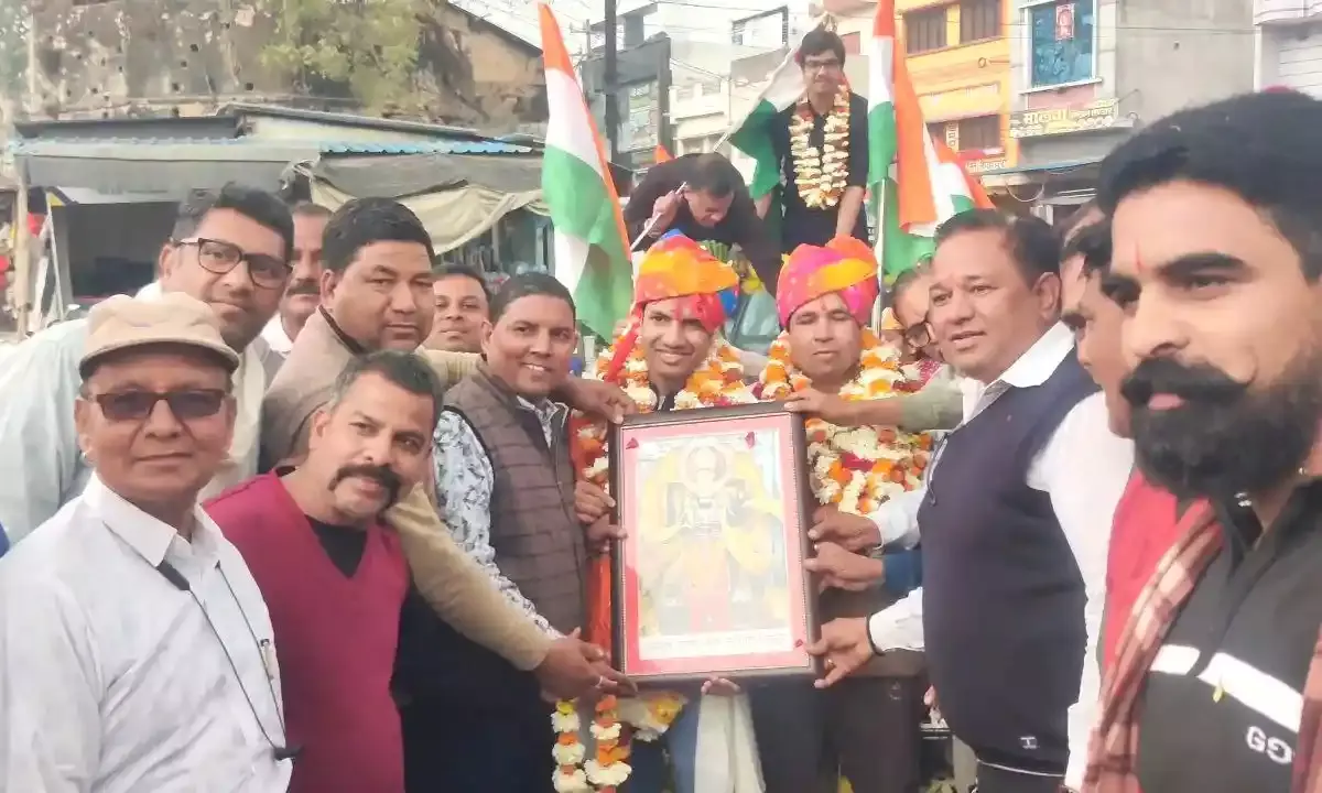 एवरेस्ट से लौटे आकाश लोढ़ा का शाहपुरा में ऐतिहासिक स्वागत