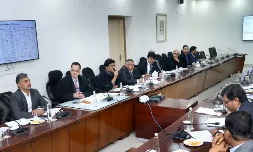 हर जरूरतमंद स्ट्रीट वेंडर तक पहुंचे स्वनिधि योजना का लाभ - बैंकों द्वारा लंबित आवेदनों का त्वरित एवं समयबद्ध निस्तारण सुनिश्चित किया जाए : मुख्य सचिव