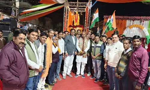 विवेकानंद के आदर्शों पर चलकर ही सशक्त भारत का निर्माण संभव