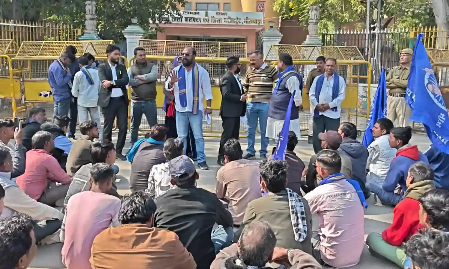 प‍िथास विद्यालय में गणतंत्र दिवस पर डॉ. अंबेडकर की तस्वीर को लेकर विवाद, कार्रवाई की मांग