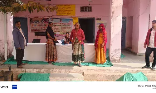 विमुक्त घुमंतू परिवारों को योजनाओं से जोड़ने के लिए शक्करगढ़ में लगा विशेष सहायता शिविर