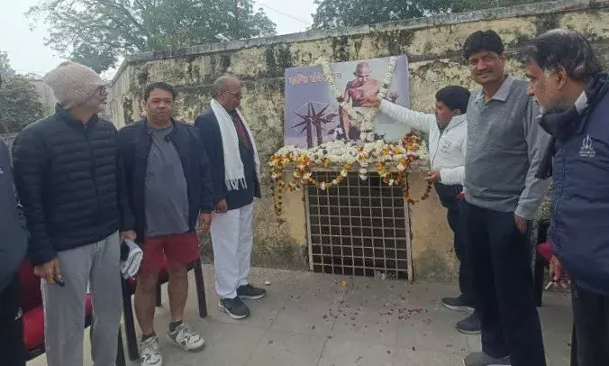 सद्भावना दिवस पर महात्मा गांधी को दी श्रद्धांजलि