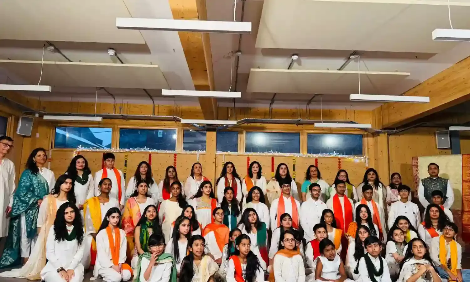 50 ब्रिटिश भारतीय गायकों ने “वैष्णव जन तो” से दी गांधी को संगीतमय श्रद्धांजलि, भीलवाड़ा की बेटी ने किया निर्देशन 50 ब्रिटिश भारतीय गायकों ने “वैष्णव जन तो” से दी गांधी को संगीतमय श्रद्धांजलि, भीलवाड़ा की बेटी ने किया निर्देशन