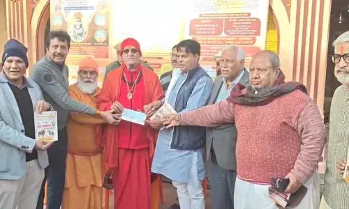 हरिशेवा उदासीन आश्रम के महामंडलेश्वर स्वामी हंसराम उदासीन ने दादू दयाल गौशाला समिति को सौंपा ₹10.43 लाख का चेक हरिशेवा उदासीन आश्रम के महामंडलेश्वर स्वामी हंसराम उदासीन ने दादू दयाल गौशाला समिति को सौंपा ₹10.43 लाख का चेक