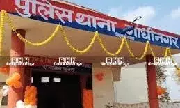 किराये के मकान में चल रही थी अवैध हथियार फैक्ट्री, पुलिस ने दी दबिश, एक गिरफ्तार, बंदूक के हिस्से और औजार जब्त