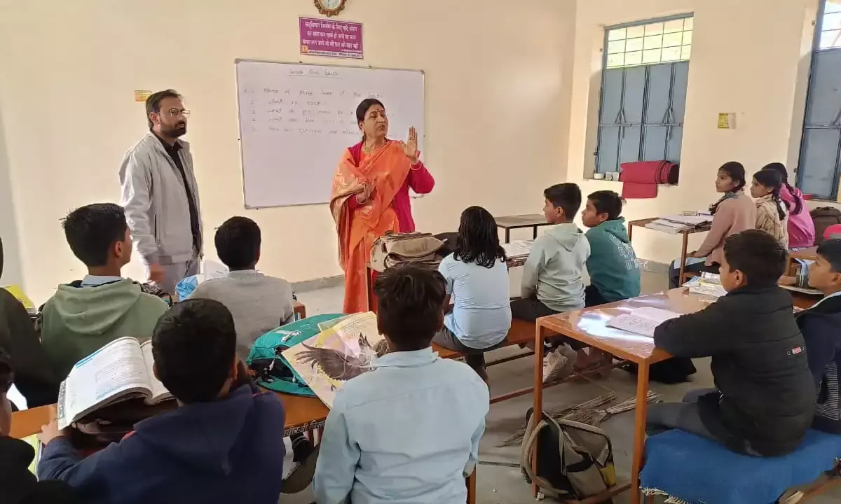 एडीपीसी शर्मा ने किया एमजीजीस रायपुर का औचक निरीक्षण एडीपीसी शर्मा ने किया एमजीजीस रायपुर का औचक निरीक्षण