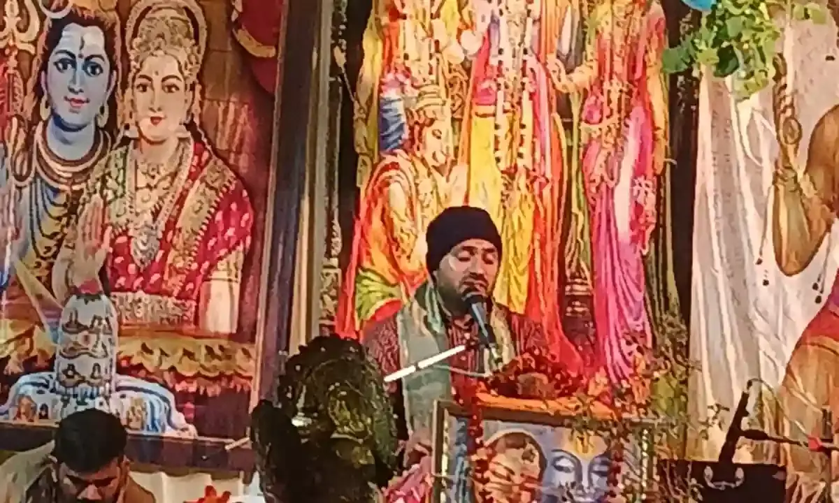 रायला में कथा के चौथे दिन भजनों और जयकारों से गूंजा पंडाल