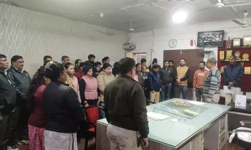 शहीद दिवस पर सीएमएचओ कार्यालय में दो मिनट देशभक्ति का मौन, शहीद दिवस पर सीएमएचओ कार्यालय में दो मिनट देशभक्ति का मौन,