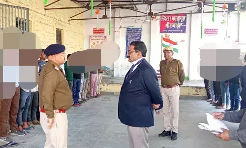 जिला जज, सीजेएम और विधिक सेवा प्राधिकरण ने किया कारागृह का औचक निरीक्षण जिला जज, सीजेएम और विधिक सेवा प्राधिकरण ने किया कारागृह का औचक निरीक्षण