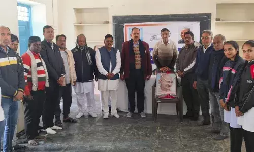 शहीद दिवस पर पुष्पांजली अर्पित कर किया गांधी को याद