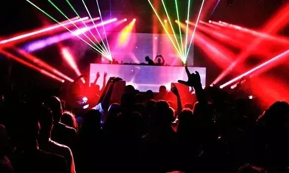 नाइट क्लब में रात 10 बजे बाद ध्वनि विस्तारक यंत्र का नहीं होगा उपयोग, रात 12 बजे बाद नहीं होगी शराब की बिक्री नाइट क्लब में रात 10 बजे बाद ध्वनि विस्तारक यंत्र का नहीं होगा उपयोग, रात 12 बजे बाद नहीं होगी शराब की बिक्री