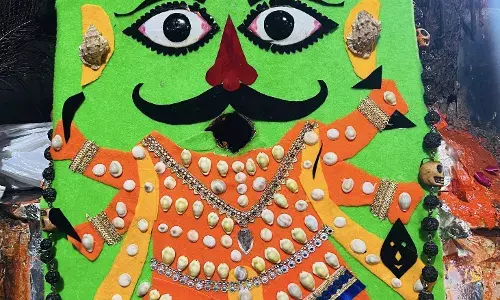 मसानिया भैरूनाथ को चढ़ा दिव्य चोला; रामेश्वरम से लाई गईं 2100 कौड़ियां और गोमती चक्र किए गए अर्पित