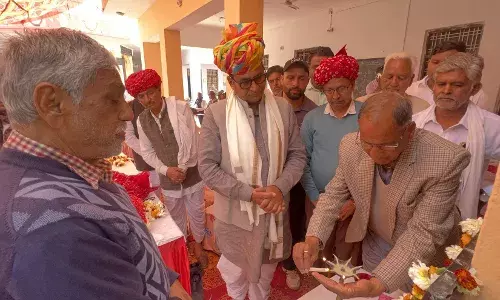 रायला: पूर्व राजस्व मंत्री जाट ने किया निःशुल्क नेत्र शिविर का शुभारंभ, 180 मरीजों की हुई जाँच, 105 का होगा ऑपरेशन रायला: पूर्व राजस्व मंत्री जाट ने किया निःशुल्क नेत्र शिविर का शुभारंभ, 180 मरीजों की हुई जाँच, 105 का होगा ऑपरेशन