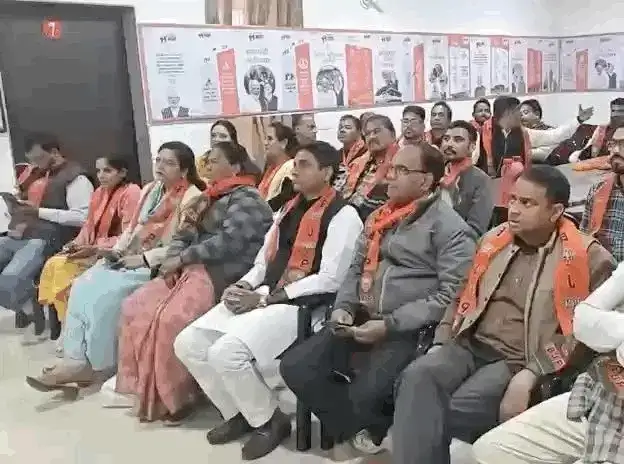 भीलवाड़ा भाजपा कार्यालय में कार्यकर्ताओं ने देखा बजट का लाइव प्रसारण: पूर्व सांसद व पूर्व मंत्री रहे मौजूद
