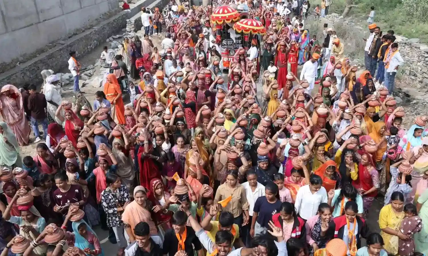 चिताम्बा में कलश यात्रा और विराट हिंदू सम्मेलन का आयोजन