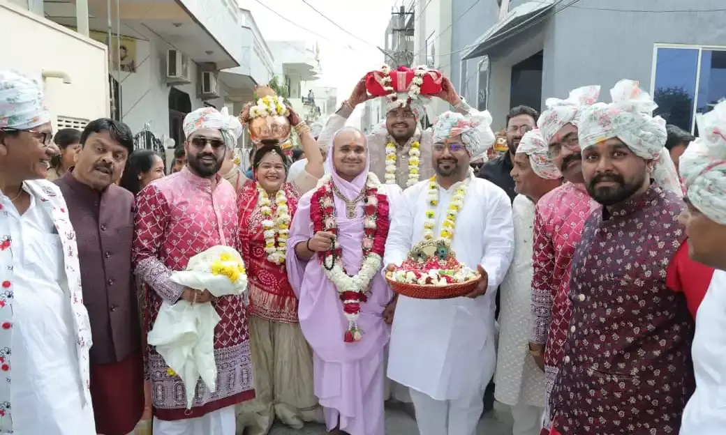 भीलवाड़ा: श्रीमद् भागवत कथा और पंचकुण्डीय विष्णु महायज्ञ का भव्य आगाज, कलश यात्रा में उमड़ा जनसैलाब