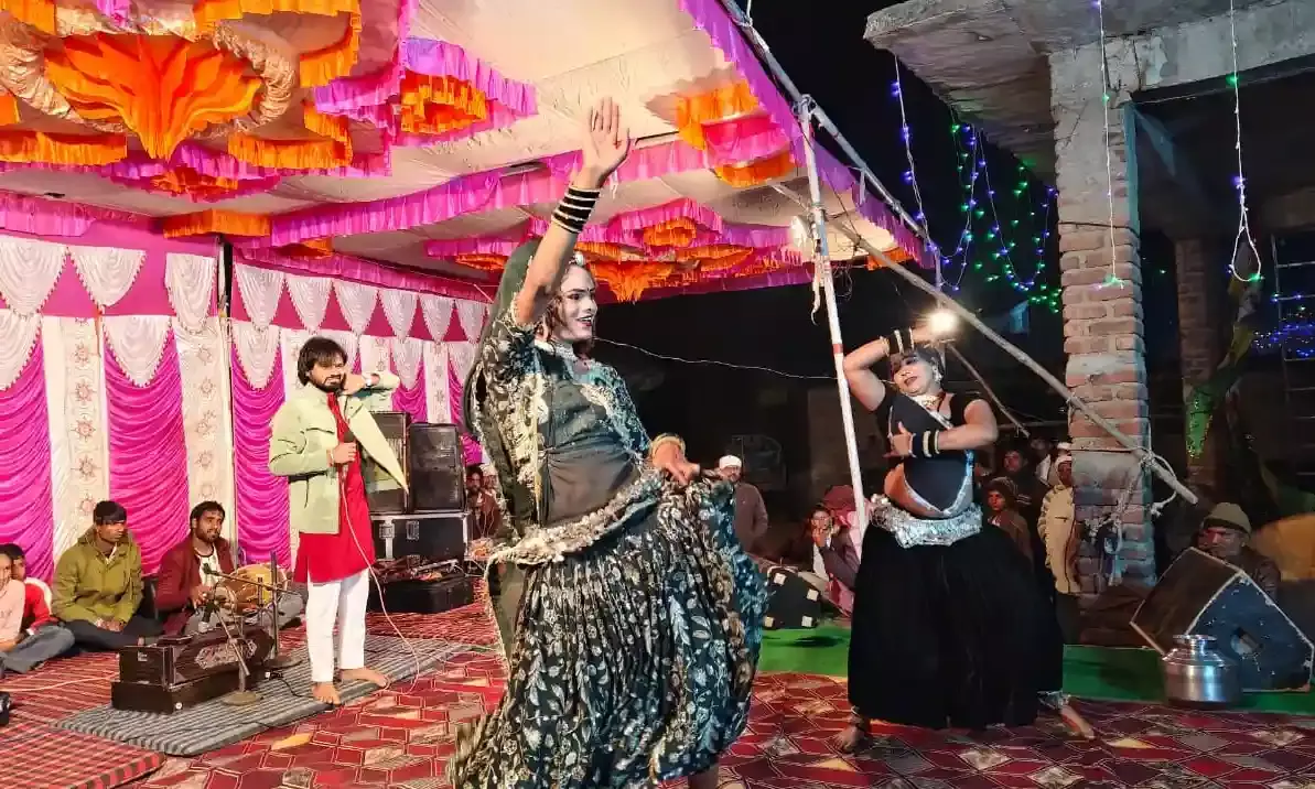 रीठ गांव में बालाजी महाराज के नाम भजन संध्या में उमड़ा भक्तों का सैलाब रीठ गांव में बालाजी महाराज के नाम भजन संध्या में उमड़ा भक्तों का सैलाब