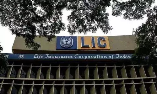 LIC का कुछ हिस्सा बेच सकती सरकार, फॉलो-ऑन पब्लिक ऑफर के जरिये बेच सकती सरकार LIC का कुछ हिस्सा बेच सकती सरकार, फॉलो-ऑन पब्लिक ऑफर के जरिये बेच सकती सरकार