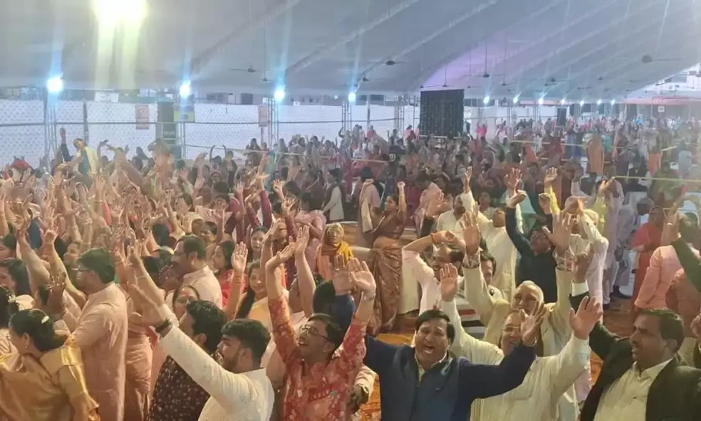 अग्रवाल उत्सव भवन में भागवत कथा: राम से बड़ा राम का नाम, उमड़ा श्रद्धा का सैलाब