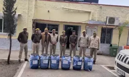 अवैध मादक पदार्थ के खिलाफ बड़ी कार्रवाई की, 320 किलो ड्रग निर्माण के केमिकल बरामद अवैध मादक पदार्थ के खिलाफ बड़ी कार्रवाई की, 320 किलो ड्रग निर्माण के केमिकल बरामद