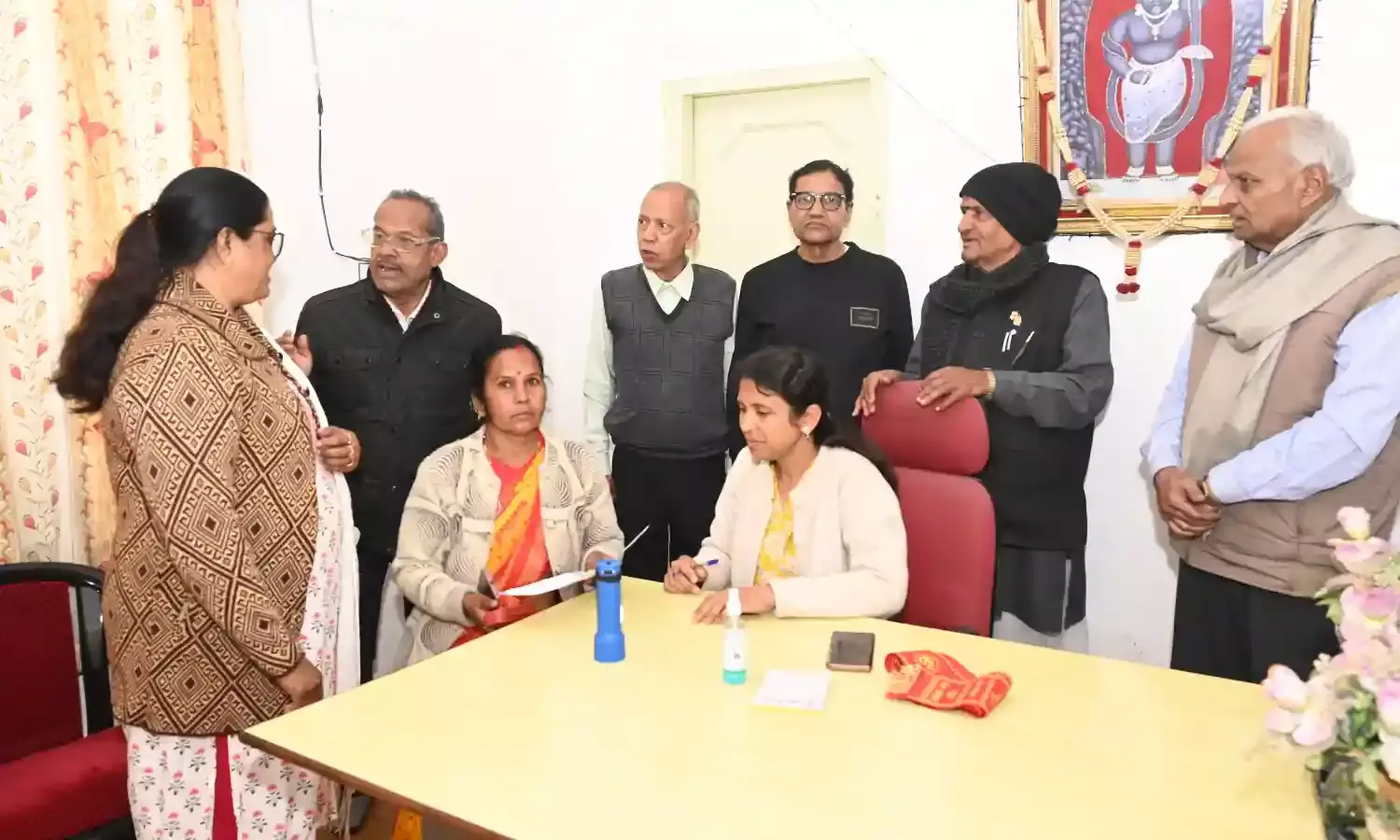 निशुल्क नेत्र जांच,दंत रोग एवं होम्योपैथिक चिकित्सा शिविर एक ही जगह आयोजित