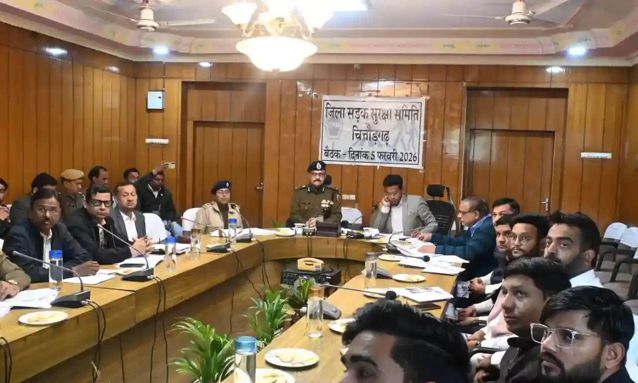 सड़क सुरक्षा समिति की समीक्षा बैठक आयोजित