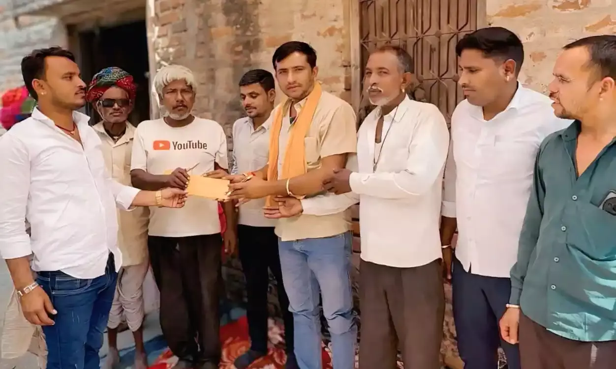 गिरडिया में भील समाज के आकस्मिक मृत्यु पर मिली सहायता राशि गिरडिया में भील समाज के आकस्मिक मृत्यु पर मिली सहायता राशि