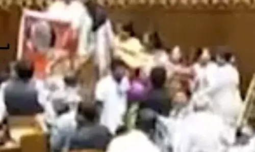 लोकसभा में कोहराम: कल PM के साथ हो सकती थी कोई अनहोनी, स्पीकर का कांग्रेस पर हमले की साजिश का दावा