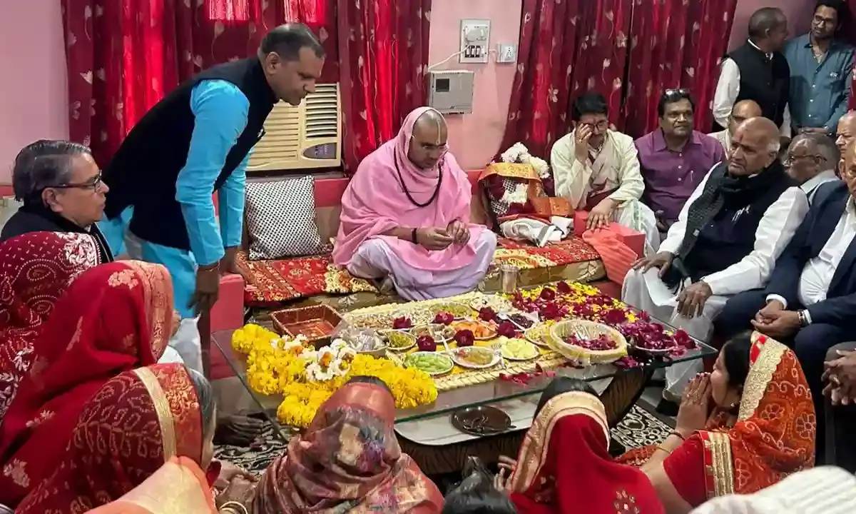 प्रभु प्राप्ति के लिए सेवा और भक्ति का मार्ग श्रेष्ठ, दिग्विजय राम महाराज ने दिया संदेश