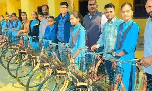 आमेसर में निशुल्क साइकिल वितरण समारोह आयोजित, 36 छात्राओं को साइकिलें वितरित आमेसर में निशुल्क साइकिल वितरण समारोह आयोजित, 36 छात्राओं को साइकिलें वितरित