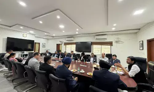 एनडीसी का 15 सदस्यीय दल दो दिवसीय दौरे पर पहुँचा उदयपुर, जिला कलेक्टर - एसपी से की मुलाकात एनडीसी का 15 सदस्यीय दल दो दिवसीय दौरे पर पहुँचा उदयपुर, जिला कलेक्टर - एसपी से की मुलाकात