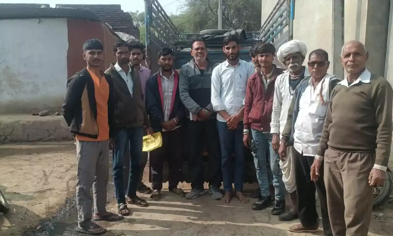 रेड़वास में विराट हिन्दू सम्मेलन कल, घर-घर बांटे जा रहे पीले चावल