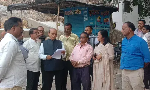 सीसी रोड निर्माण का निरीक्षण, विधायक ने गुणवत्ता बनाए रखने के द‍िये निर्देश