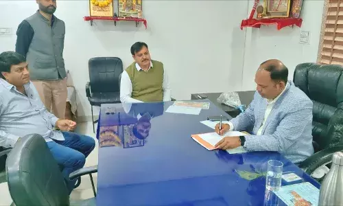 एडीएम नरेश बुनकर ने संभाला नगर परिषद प्रशासक का पदभार