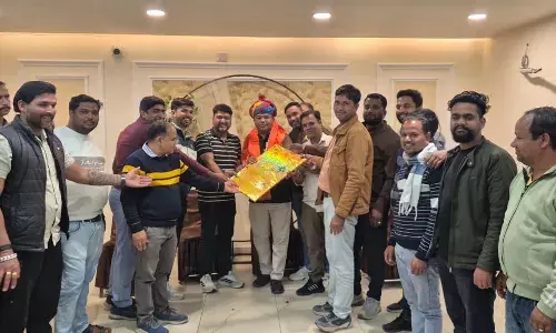 गंगापुर में पालिका कार्मिकों ने अध्यक्ष तेली को विदाई दी गंगापुर में पालिका कार्मिकों ने अध्यक्ष तेली को विदाई दी