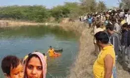 मंदिर जाने का बहाना देकर मासूम को लेकर गई मां, तालाब में मिला दोनों का शव मंदिर जाने का बहाना देकर मासूम को लेकर गई मां, तालाब में मिला दोनों का शव