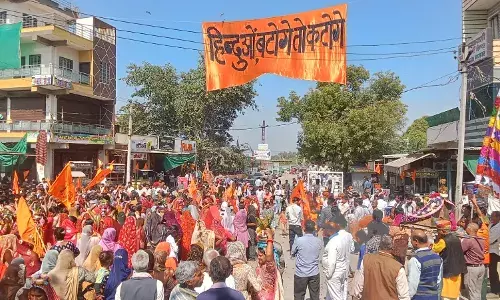 बागोर में विराट हिंदू धर्म सम्मेलन में उमड़ा आस्था का सैलाब, कलश यात्रा और शोभायात्रा से गूंजा कस्बा