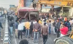 कासगंज–एटा मार्ग पर बस पलटी, 25 यात्री घायल; पांच की हालत गंभीर