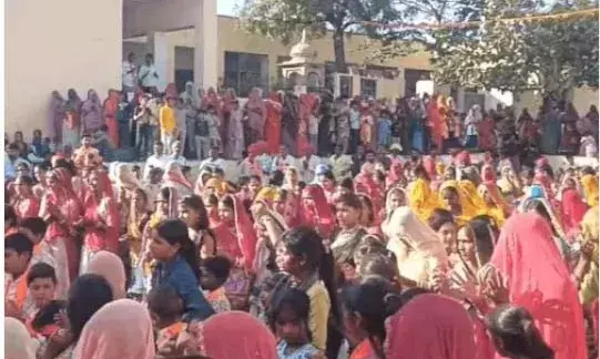 कटार गांव में विराट हिंदू सम्मेलन का आयोजन, शोभायात्रा और धर्म सभा में उमड़ा जनसैलाब