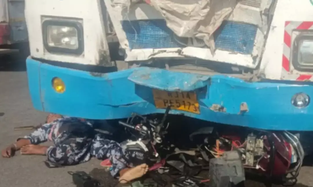 भीषण हादसा: रोडवेज बस की चपेट में आई स्कूटी, गर्भवती बहू समेत परिवार की 3 युवतियों की दर्दनाक मौत