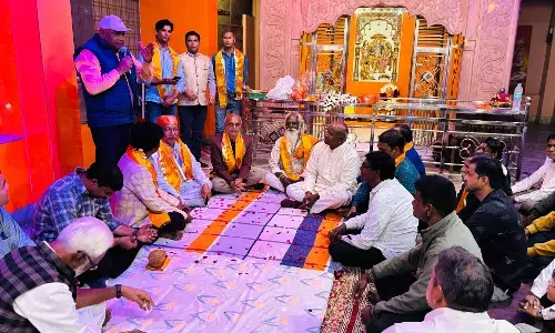 सफाईकर्मियों की भर्ती में वाल्मीकि समाज को प्राथमिकता दिलाने की आवाज उठाने पर सम्मान