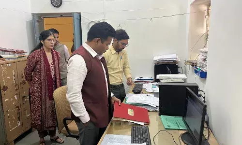 जिला कलक्टर ने किया रावतभाटा उपखण्ड कार्यालय का निरीक्षण जिला कलक्टर ने किया रावतभाटा उपखण्ड कार्यालय का निरीक्षण
