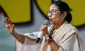 युवासाथी योजना अप्रैल से, बेरोजगारों को 1500 रुपए, बंगाल चुनाव से पहले सीएम ममता का बड़ा एलान