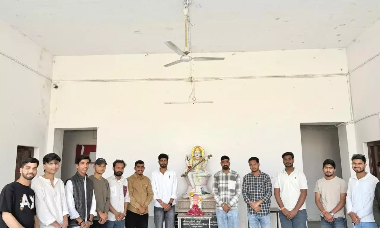 एनएसयूआई कार्यकर्ताओं ने स्वर्गीय राजेश पायलट की जयंती मनाई