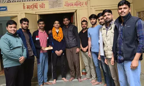 नीरज पुरोहित का वायु सेना में प्रशिक्षण पूरा करने पर जयपुर गौतम छात्रावास में किया स्वागत